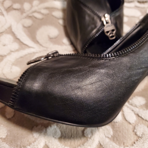 - Alexander McQueen Iconic skull zipper platform stilettos - Picture 6 of 16